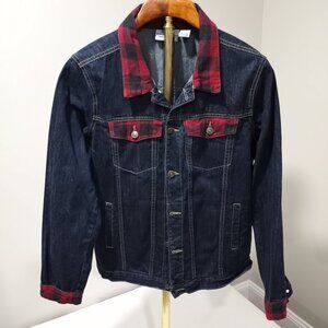 COUNTRY STORE VINTAGE DENIM TRUCKET JACKET WITH RED/BLACK PLAID COLLAR SIZE L